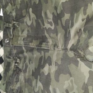 Good American Camo Jeans